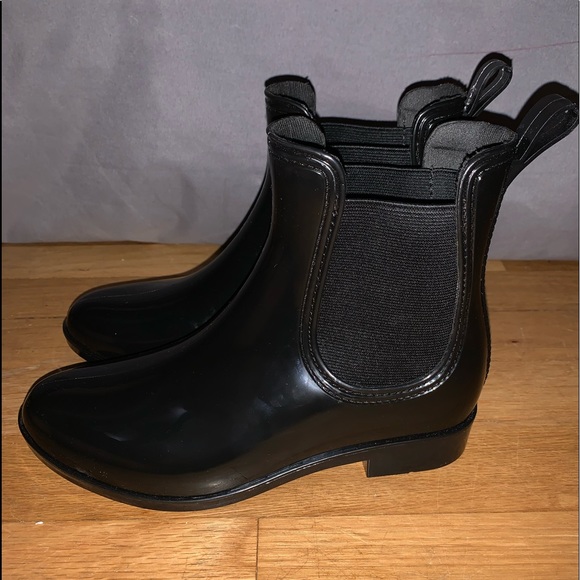 Black rain boots - Picture 2 of 12